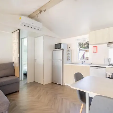 مكان تخييم Bungalow كانيه