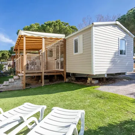 Bungalow مكان تخييم *