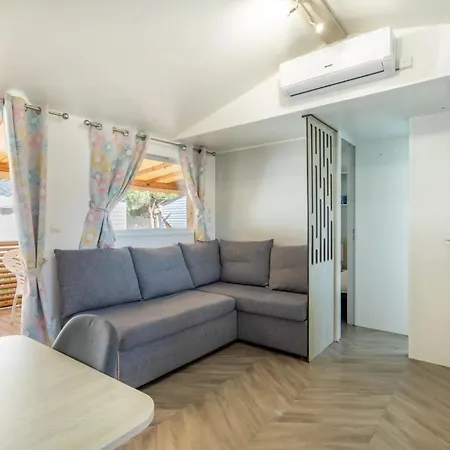 Bungalow مكان تخييم كانيه