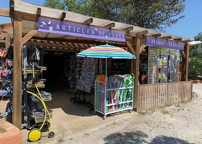 キャンプ場 Bungalow カネ