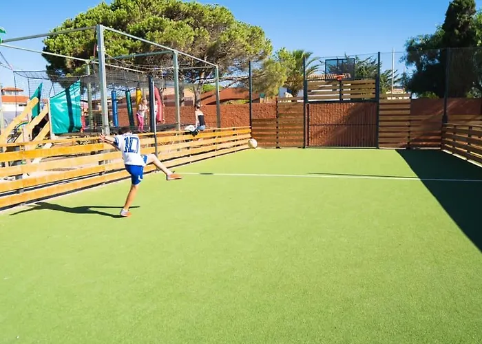 キャンプ場 Bungalow カネ