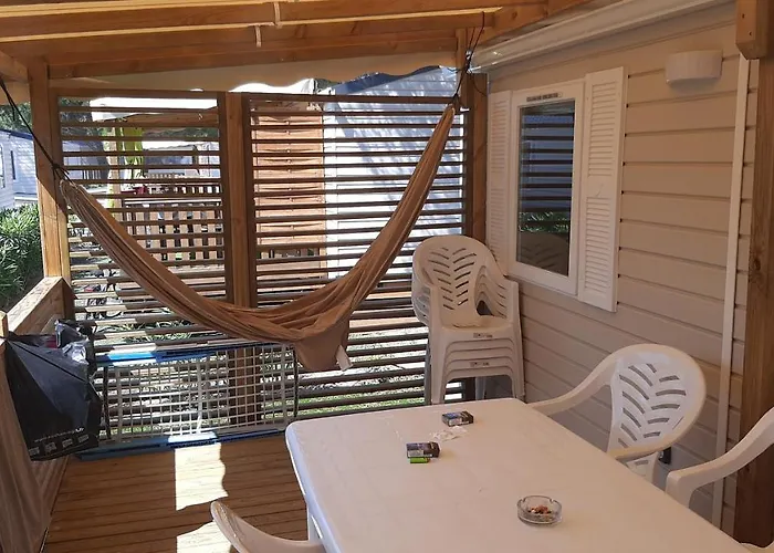 キャンプ場 Bungalow